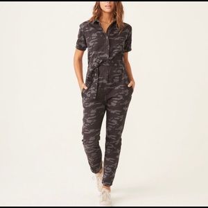 MONROW Camo Jumpsuit - missing belt!